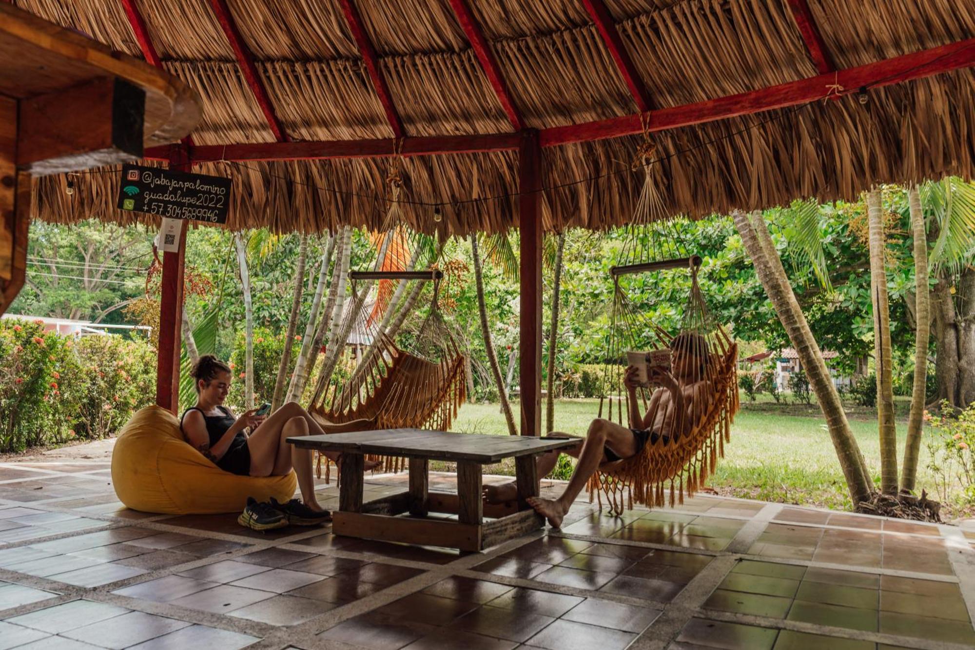 Jaba Jan Hostal ปาโลมิโน ภายนอก รูปภาพ