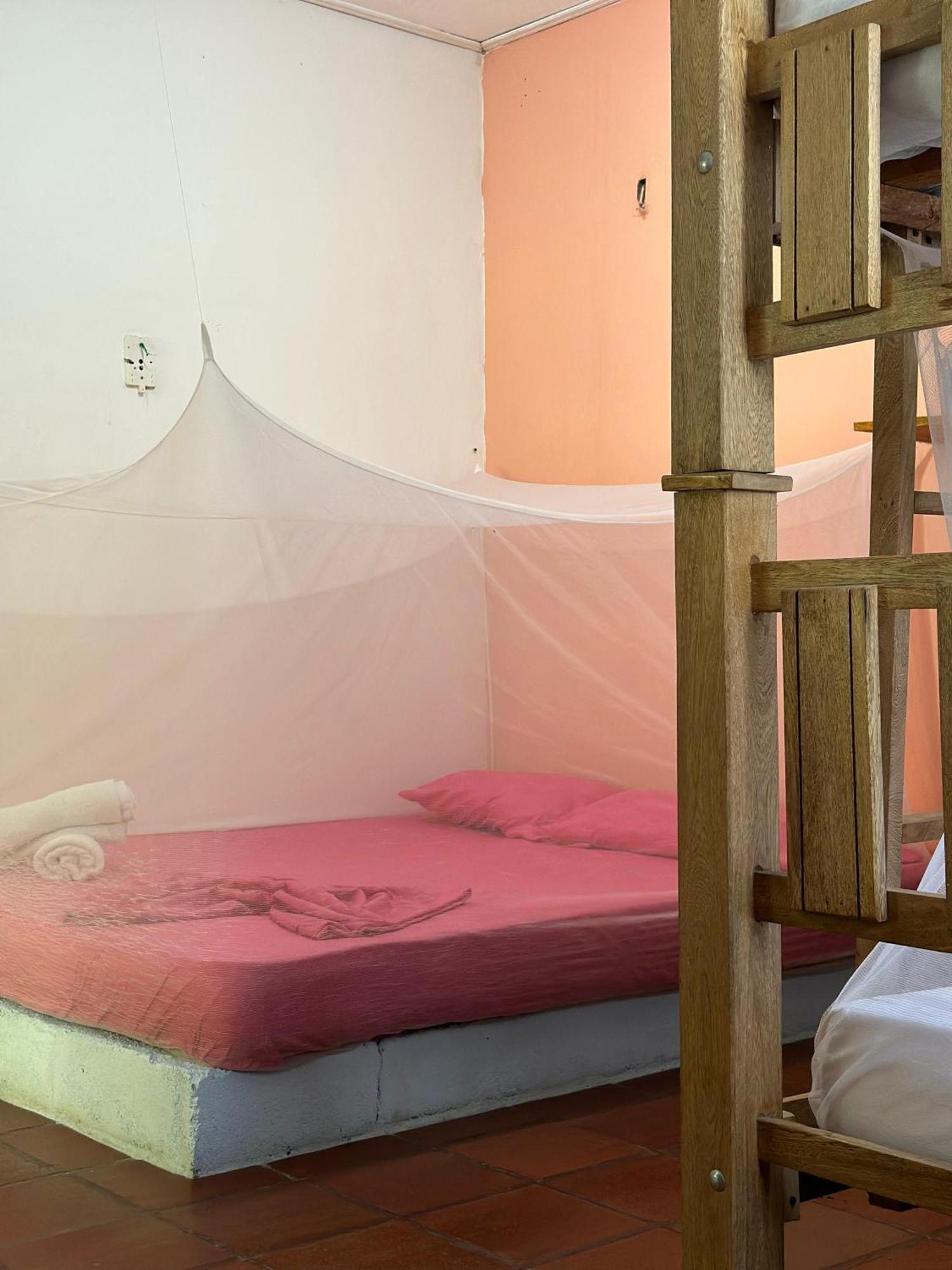 Jaba Jan Hostal ปาโลมิโน ภายนอก รูปภาพ